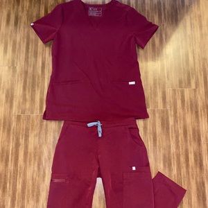 Figs Scrub Set Maroon